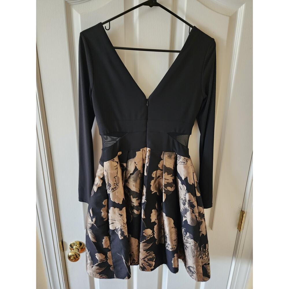 XSCAPE Long Sleeve V-Neck Fit & Flare Cocktail Dress Black Gold Brocade NWT 6 - Picture 3 of 7